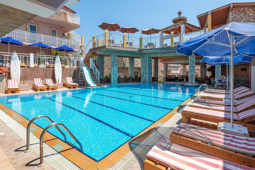 Pastida Marietta Hotel Apartments المظهر الخارجي الصورة